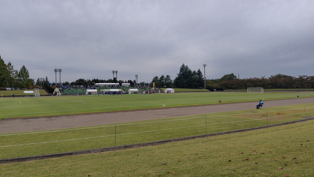 五戸町ひばり野公園陸上競技場