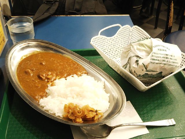 カレーライスとチャイニーズチキンバーガー