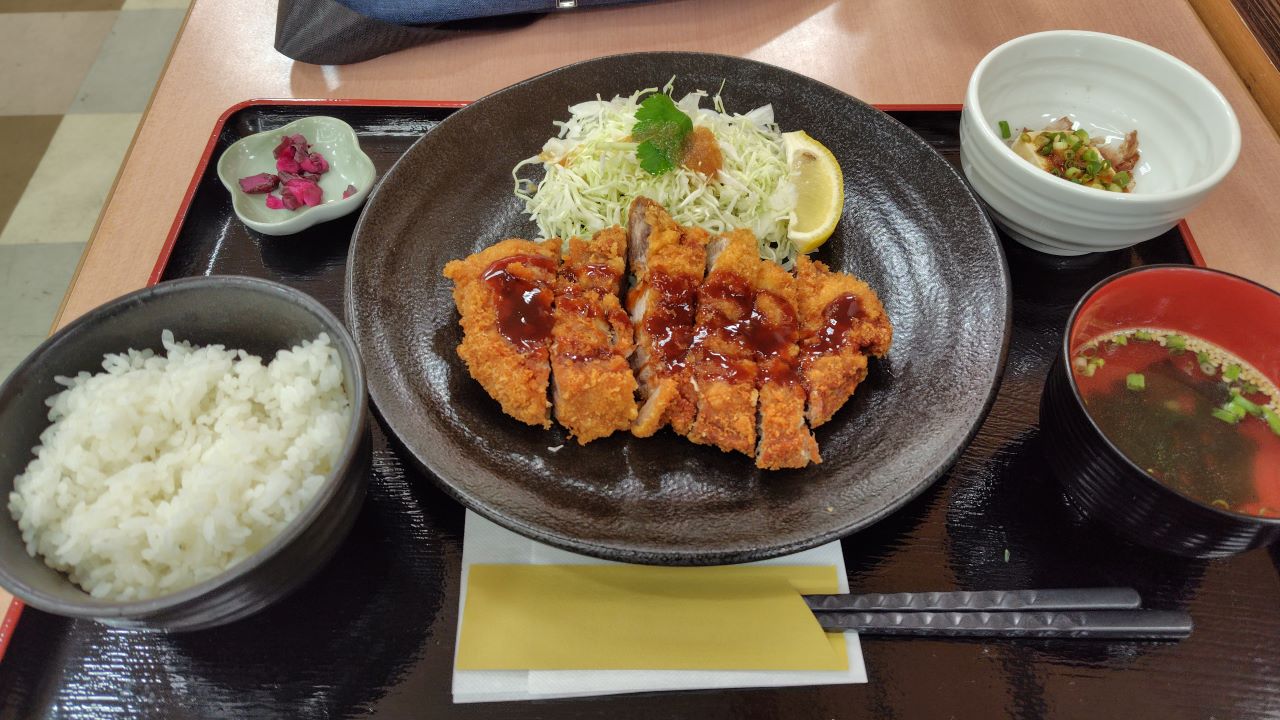 ピーターパンとんかつ定食